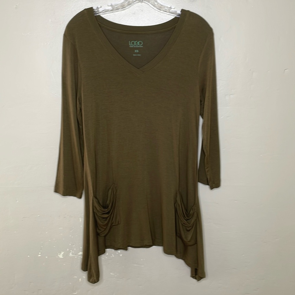 LOGO by Lori Goldstein V-Neck Tee with 3/4 Sleeves & Pocket Detail Green XS